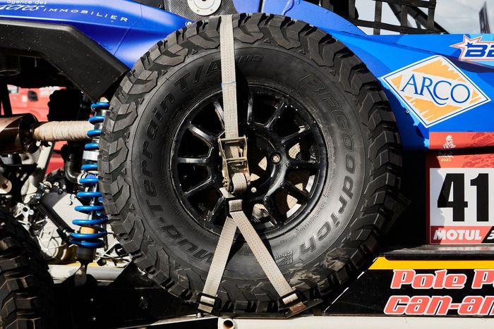 Embarque del Dakar 2021 en Marsella