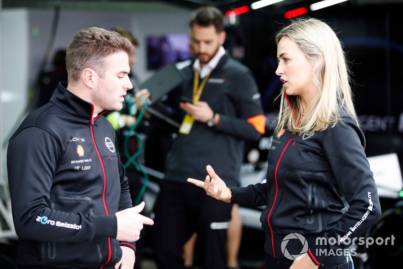 Oliver Rowland, Nissan e.Dams chats with Carmen Jorda, Nissan e.Dams