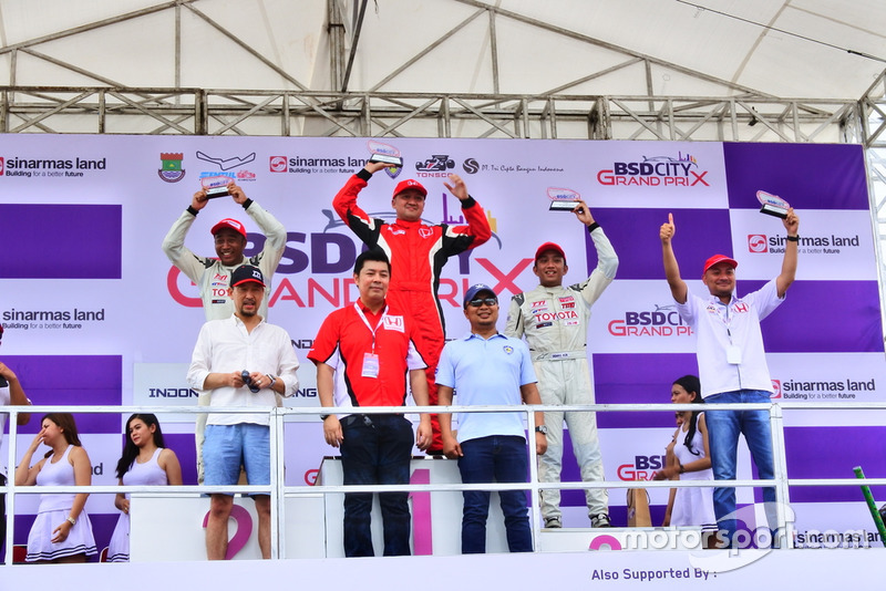 Podium: 1. Alvin Bahar, Honda Racing Indonesia, 2. Haridarma Manoppo, Toyota Team Indonesia, 3. Demas Agil, Toyota Team Indonesia