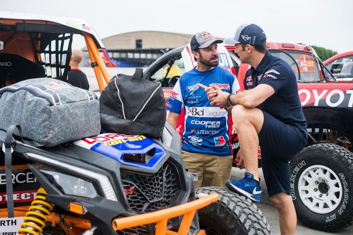 #360 Can-Am: Francisco Lopez Contardo, #308 X-Raid Mini JCW Team: Cyril Despres
