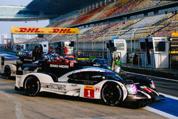 #1 Porsche Team, Porsche 919 Hybrid: Timo Bernhard, Mark Webber, Brendon Hartley