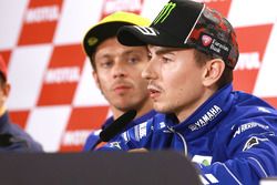 Jorge Lorenzo, Yamaha Factory Racing; Valentino Rossi, Yamaha Factory Racing