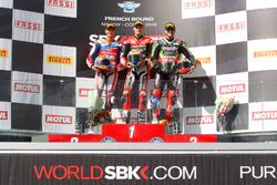 Подіум суботньої гонки: друге місце Міхаєл ван дер Марк, Honda World Superbike Team, переможець гонк