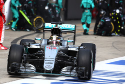 Lewis Hamilton, Mercedes AMG F1 Team W07, Boxenstopp