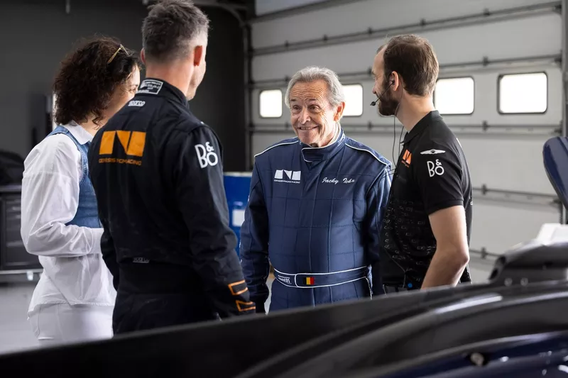 Jacky Ickx, Genesis Magma Racing Genesis