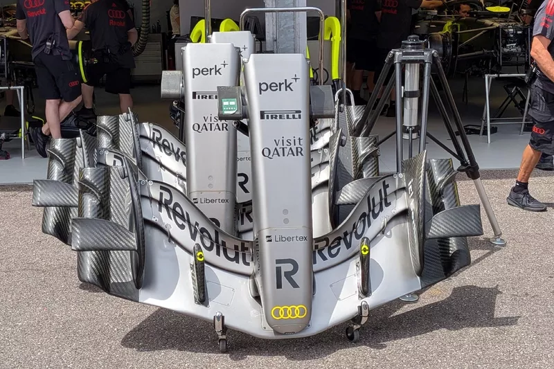 Audi front wing detail