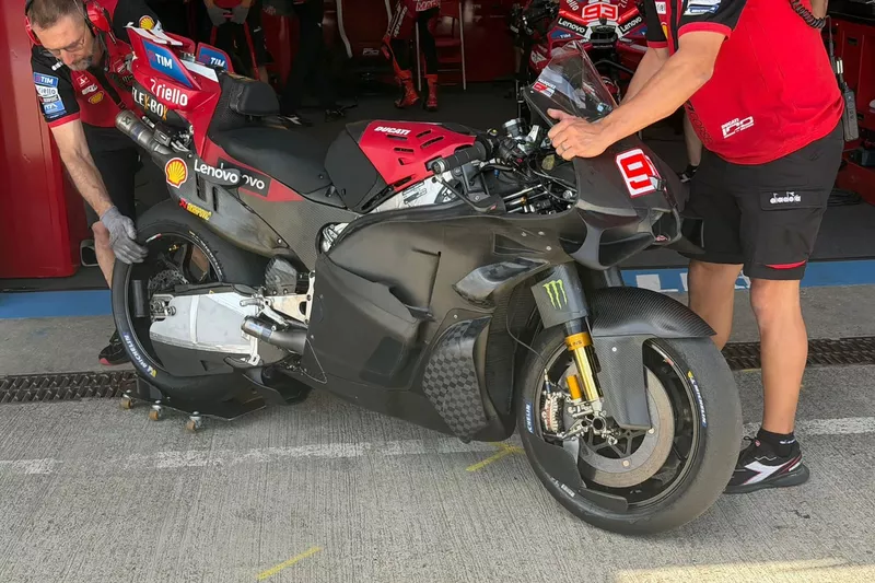 Détails de la moto de l'équipe Ducati 