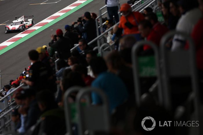 #1 Porsche Team Porsche 919 Hybrid: Neel Jani, Andre Lotterer, Nick Tandy