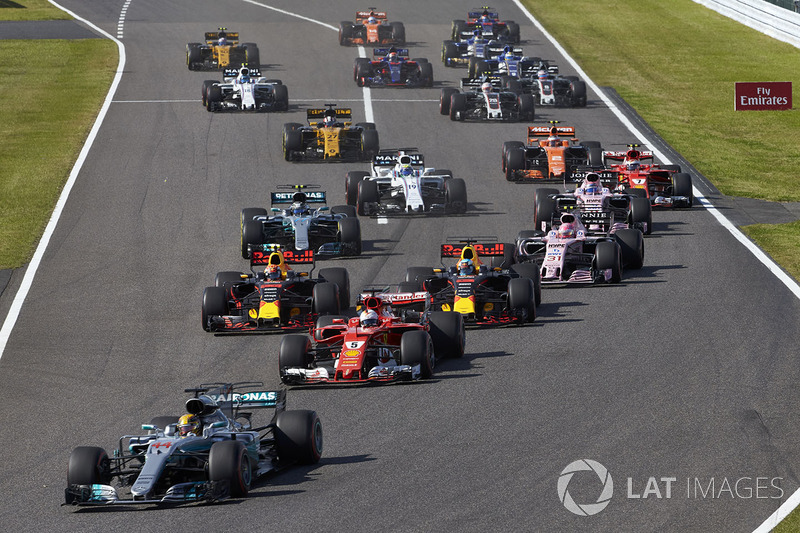 Lewis Hamilton, Mercedes AMG F1 W08, Sebastian Vettel, Ferrari SF70H, Max Verstappen, Red Bull Racin