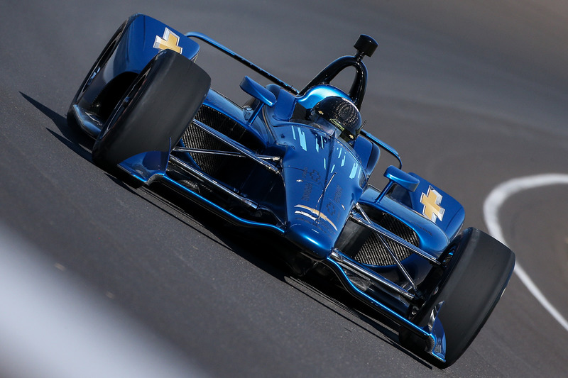 Juan Pablo Montoya, 2018 Chevrolet IndyCar'ı test ediyor