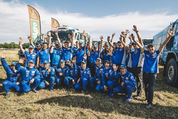 Winnaar Eduard Nikolaev, Kamaz Maste, viert zijn Dakar-overwinning