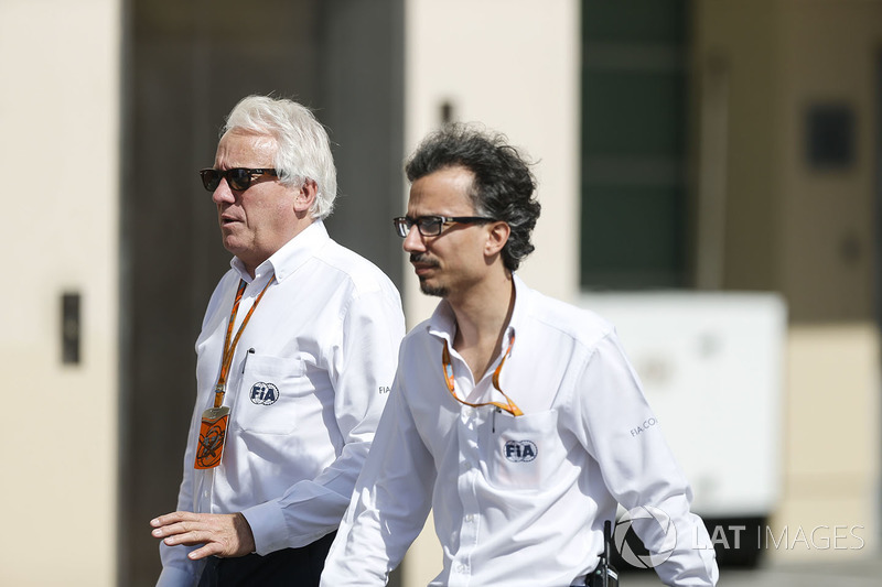 Charlie Whiting, FIA Delegesi ve Laurent Mekies, FIA Güvenlik Direktörü