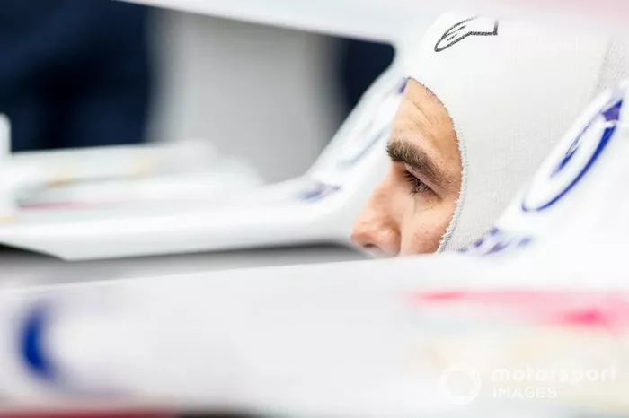 15 - Sergio Perez: 1'38.620 (punido em 5 lugares no grid por troca de câmbio)