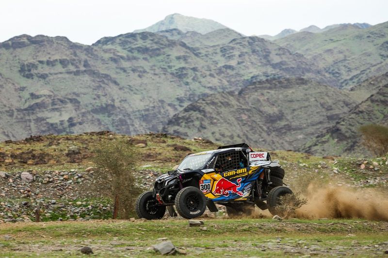 #300 Red Bull Can-AM Factory Racing Can-AM: Contardo Francisco Lopez, Juan Pablo Latrach Vinagre
