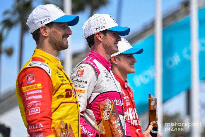 Podio: ganador Kyle Kirkwood, Andretti Autosport Honda, segundo lugar Romain Grosjean, Andretti Autosport Honda, tercer lugar Marcus Ericsson, Chip Ganassi Racing Honda