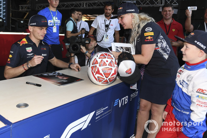 Csütörtöki képgaléria Szocsiból - F1 2018