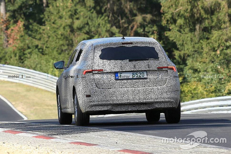 Шпигунські фото наступника Skoda Rapid 2020 року