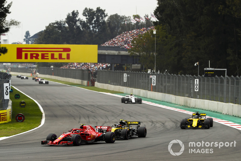 Kimi Raikkonen, Ferrari SF71H, leads Carlos Sainz Jr., Renault Sport F1 Team R.S. 18, Nico Hulkenberg, Renault Sport F1 Team R.S. 18, and Charles Leclerc, Sauber C37