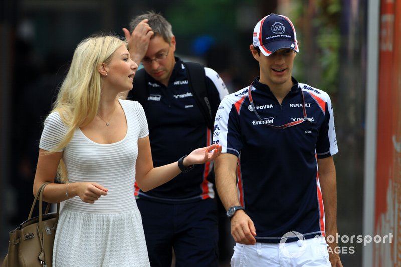 Bruno Senna, Williams, mit Freundin Charlotte-Elizabeth Evans
