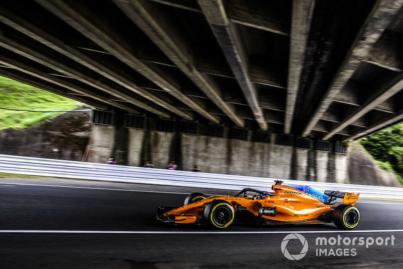 <img src="https://cdn-1.motorsport.com/static/custom/car-thumbs/F1_2018/CARS/mclaren.png" alt="" width="250" /> McLaren