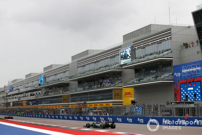 Lewis Hamilton, Mercedes W12