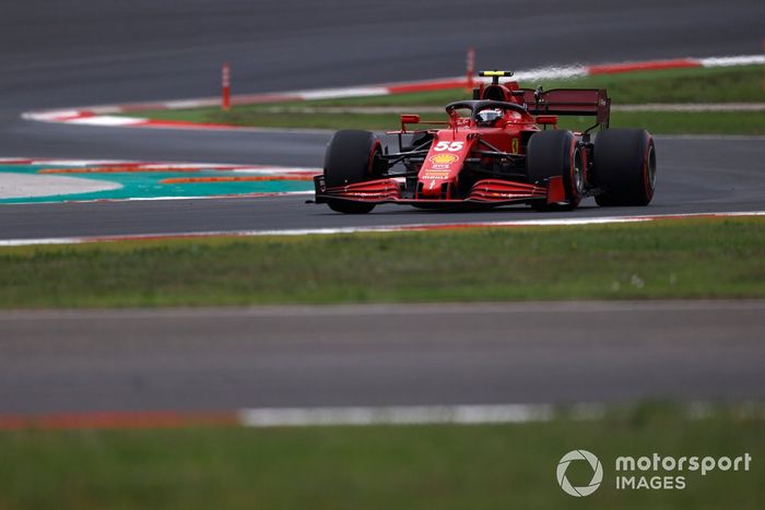 Carlos Sainz Jr., Ferrari SF21