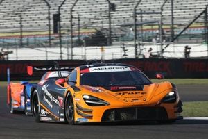 #9 Pfaff Motorsports McLaren 720S GT3 EVO: Marvin Kirchhofer, Oliver Jarvis