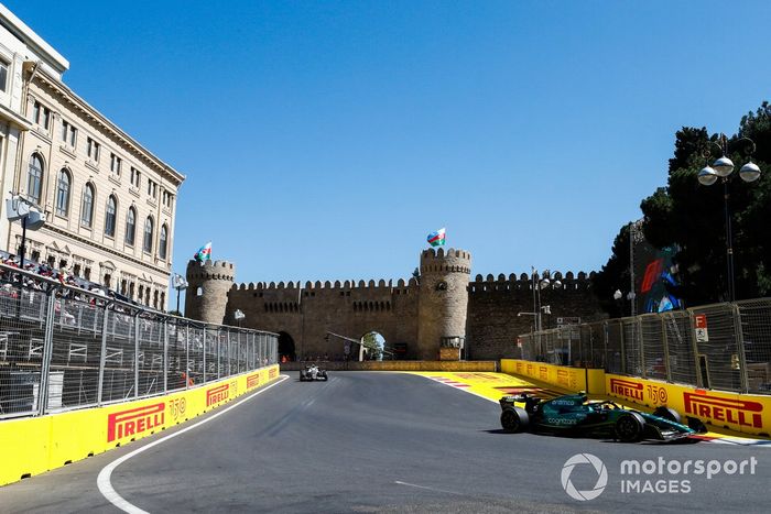 Sebastian Vettel, Aston Martin AMR22, Yuki Tsunoda, AlphaTauri AT03
