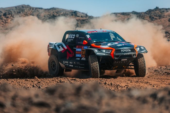 #211 Toyota Gazoo Racing Toyota: Henk Lategan, Brett Cummings