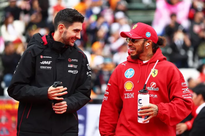 Lewis Hamilton, Ferrari, Esteban Ocon, Haas F1 Team