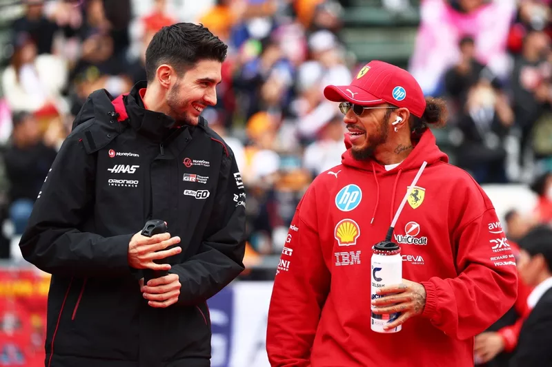 Lewis Hamilton, Ferrari, Esteban Ocon, Haas F1 Team