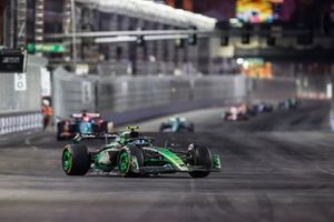 Zhou Guanyu, Stake F1 Team KICK Sauber C44