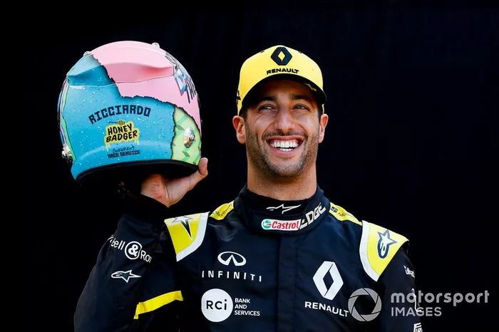 Daniel Ricciardo, Renault F1 Team, con il suo casco
