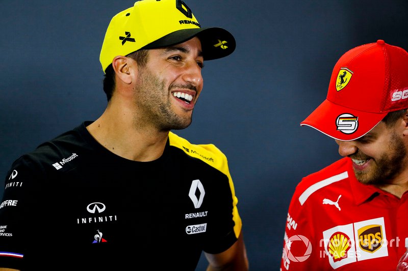 Daniel Ricciardo, Renault F1 Team e Sebastian Vettel, Ferrari, durante la conferenza stampa