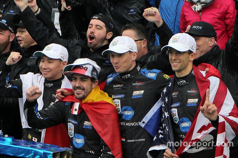 Race Winners #10 Konica Minolta Cadillac DPi-V.R.: Renger Van Der Zande, Jordan Taylor, Fernando Alonso, Kamui Kobayashi