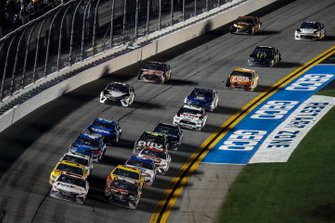 #11: Denny Hamlin, Joe Gibbs Racing, Toyota Camry FedEx Express leads