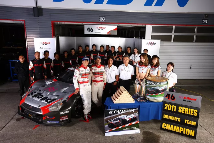 #46 S Road MOLA GT-R｜2011年