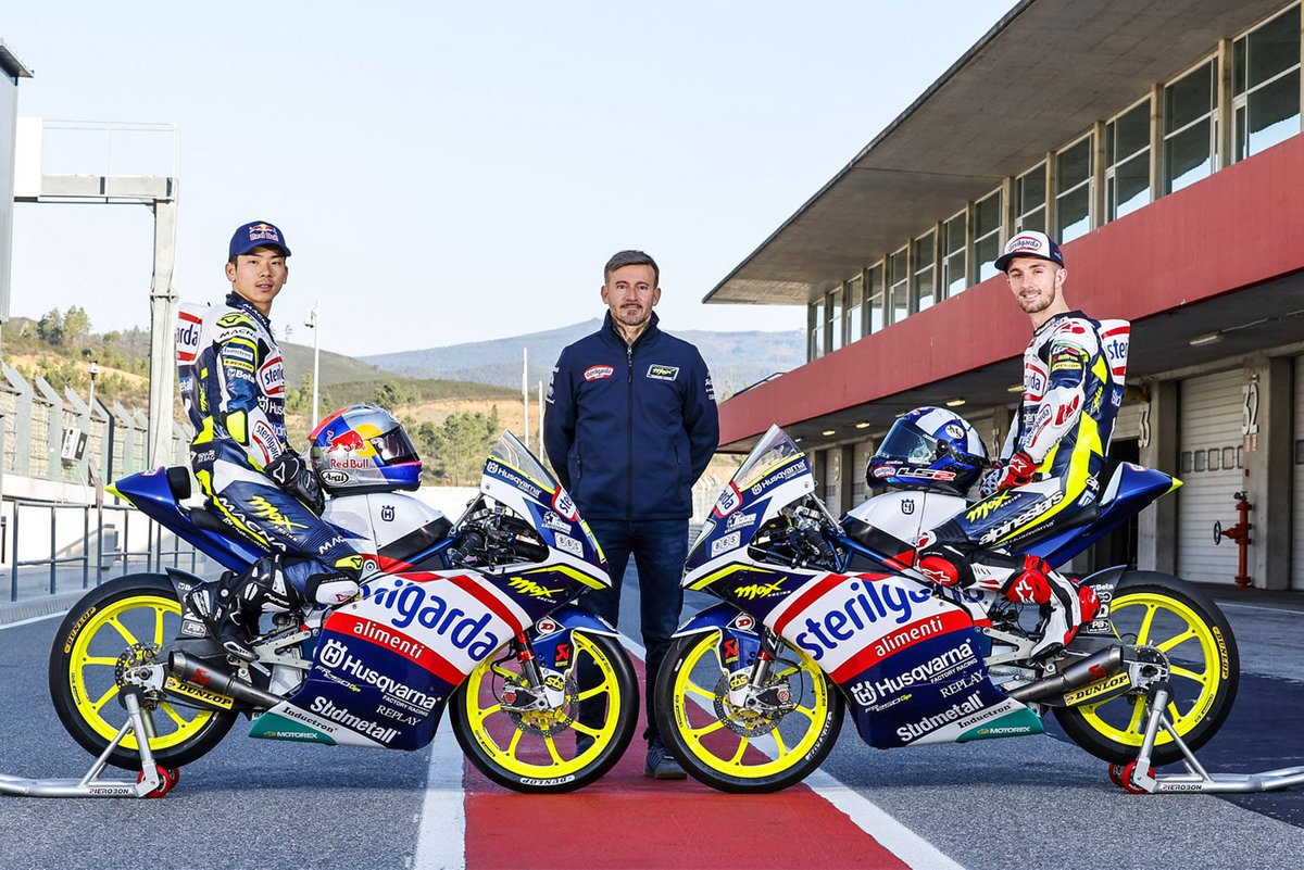 Ayumu Sasaki, Max Racing Team, und John McPhee, Max Racing Team, mit Max Biaggi