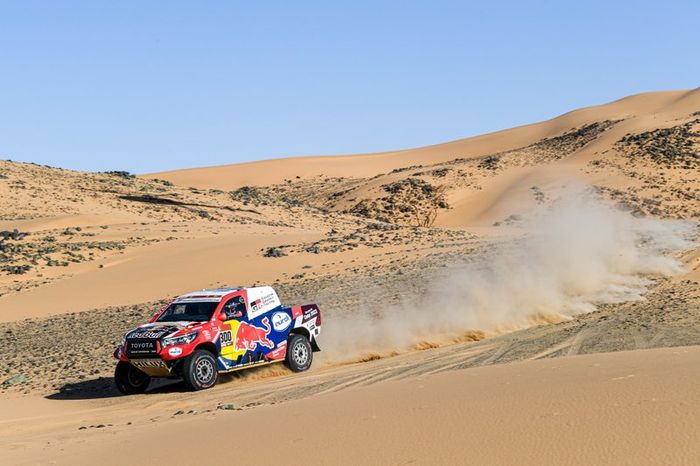 #300 Toyota Gazoo Racing: Nasser Al-Attiyah, Matthieu Baumel