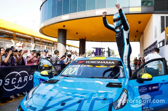 Ganador Yvan Muller, Cyan Racing Lynk & Co 03 TCR