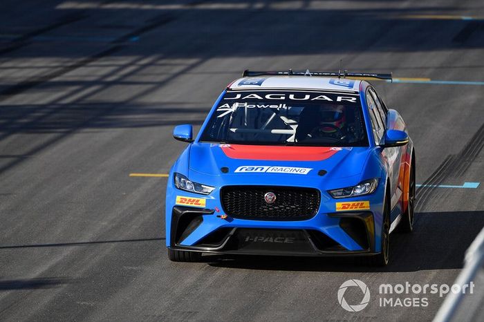 Alice Powell, Jaguar Ran Racing eTROPHY Team Germany