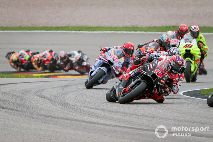 Maverick Vinales, Aprilia Racing Team