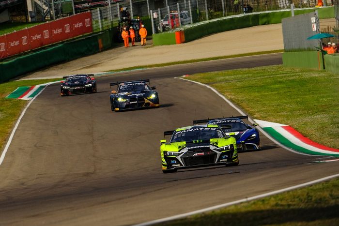 #46 Team WRT, Audi R8 LMS Evo II GT3: Nico Müller, Frédéric Vervisch, Valentino Rossi