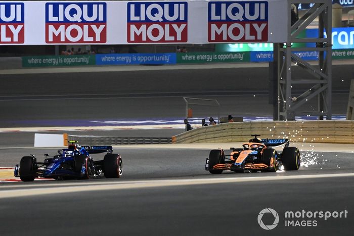 Nicholas Latifi, Williams FW44, Daniel Ricciardo, McLaren MCL36