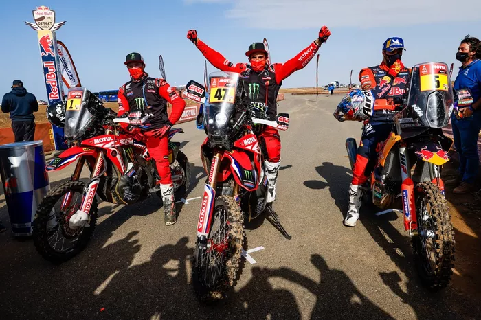 #47 Monster Energy Honda Team: Kevin Benavides, #1 Monster Energy Honda Team: Ricky Brabec, #5 Red Bull KTM Factory Racing: Sam Sunderland