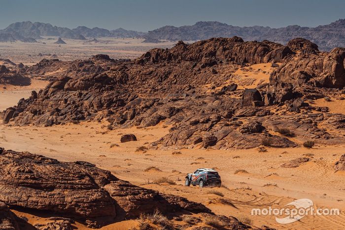 #317 X-Raid Mini JCW Rally Team Bmw: Vladimir Vasilyev, Dmitro Tsyro