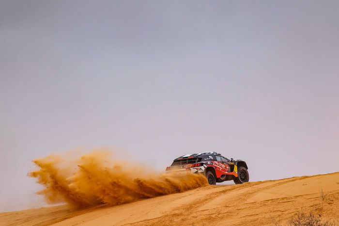 #310 Abu Dhabi Racing Peugeot: Sheikh Khalid Al Qassimi, Xavier Panseri