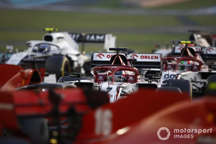Kimi Raikkonen, Alfa Romeo Racing C39, Nicholas Latifi, Williams FW43, Antonio Giovinazzi, Alfa Romeo Racing C39