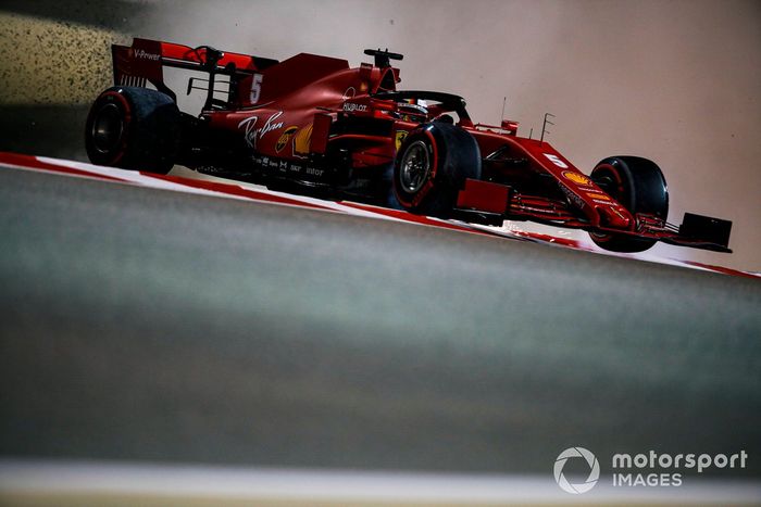 Sebastian Vettel, Ferrari SF1000 se va a la grava
