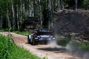 Oliver Solberg, Elliott Edmondson, Toyota Gazoo Racing WRT Toyota GR Yaris Rally1